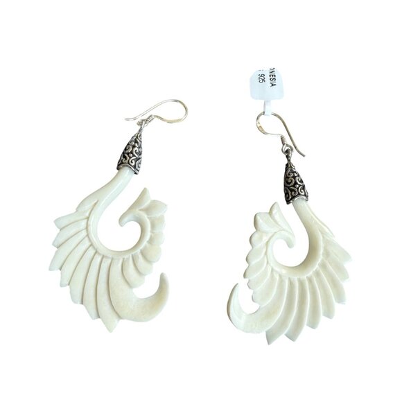 Hand-Carved White Earrings Sterling Silver Hooks & Intricate Design - Made In In - Picture 1 of 6